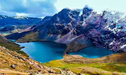 7 Lakes Hike in Ausangate