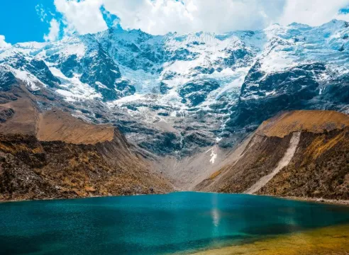 Caminata a la Laguna Azul de Humantay